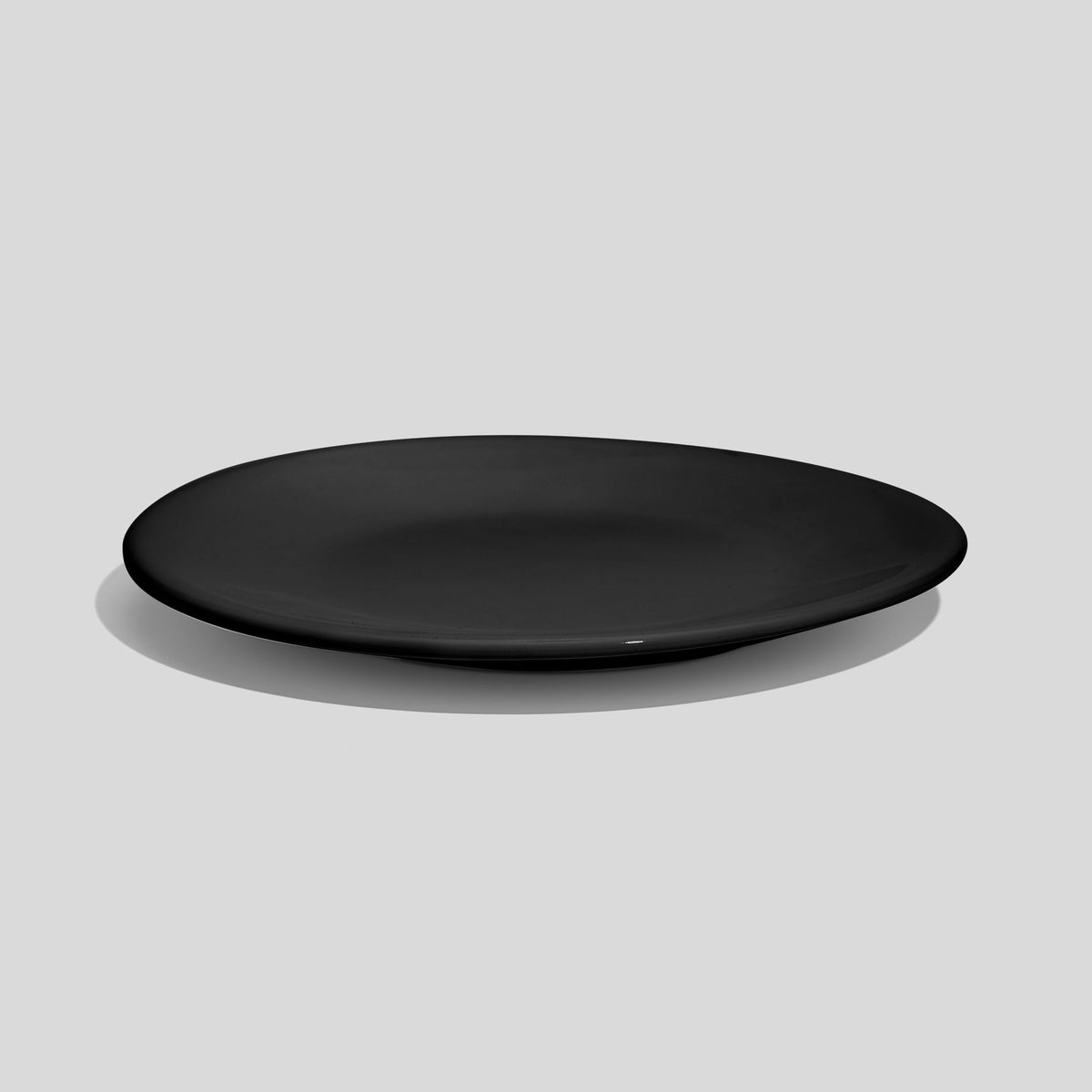 Keramikteller 19 cm mit gewölbtem Rand – Schwarz