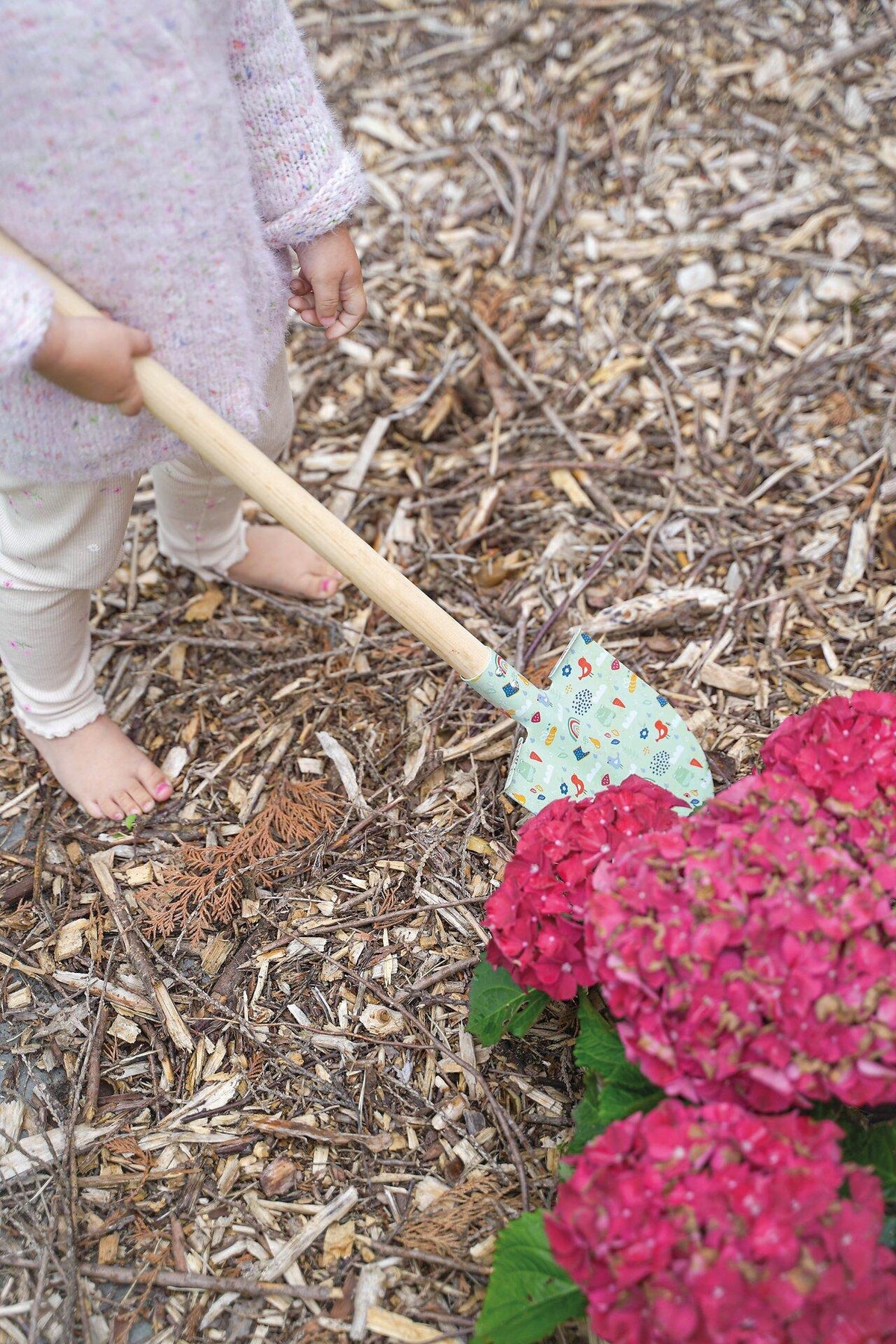 Kinderspaten mit buntem Gartenmuster im 3er Set – Ansicht