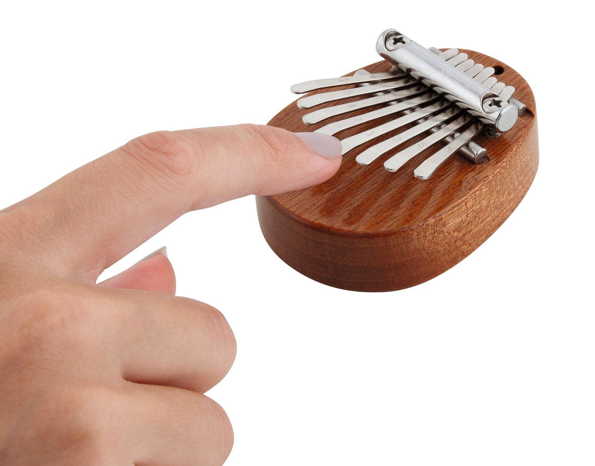 Kleine Kalimba aus Holz mit Metallzungen von goki – Weitere Ansicht