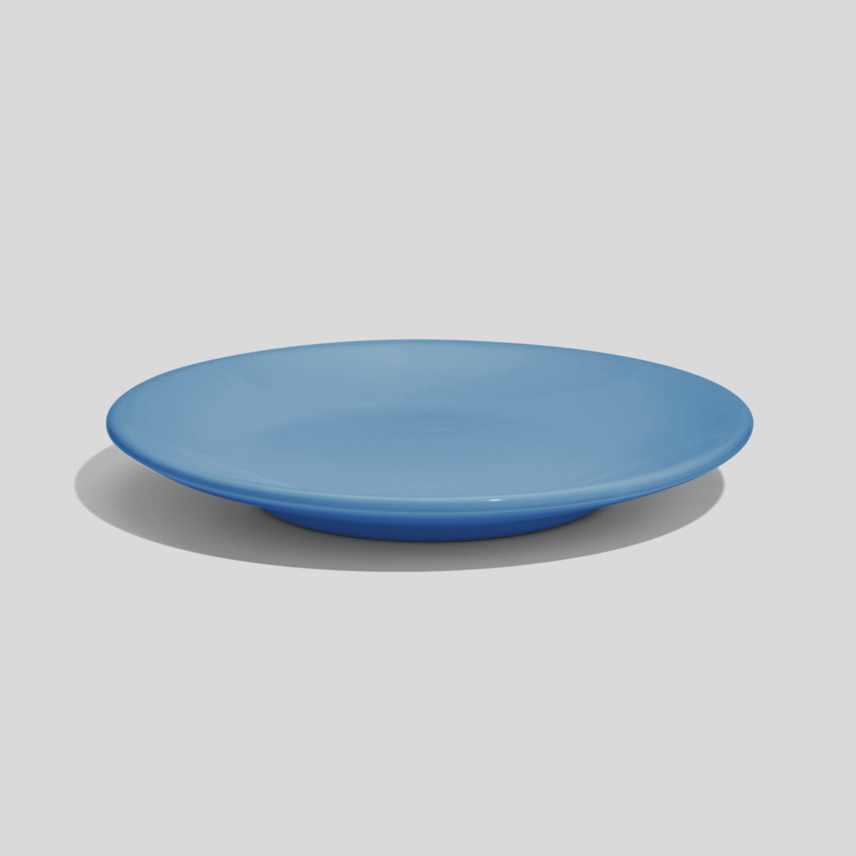 Kleiner Keramikteller 15 cm mit Standring – Himmelblau