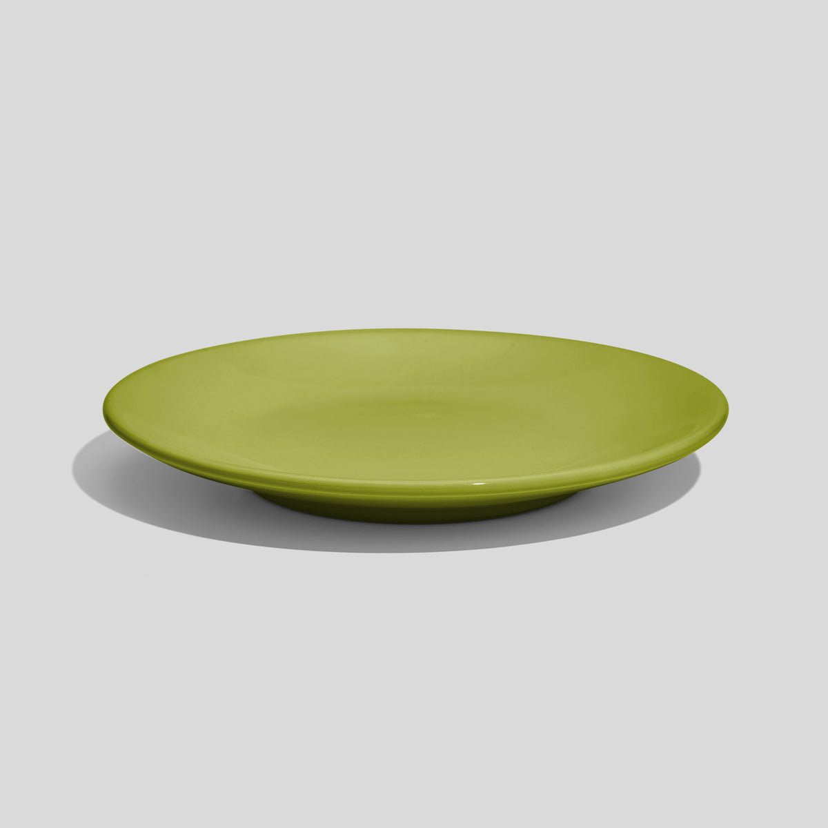 Kleiner Keramikteller 15 cm mit Standring – Limettengrün