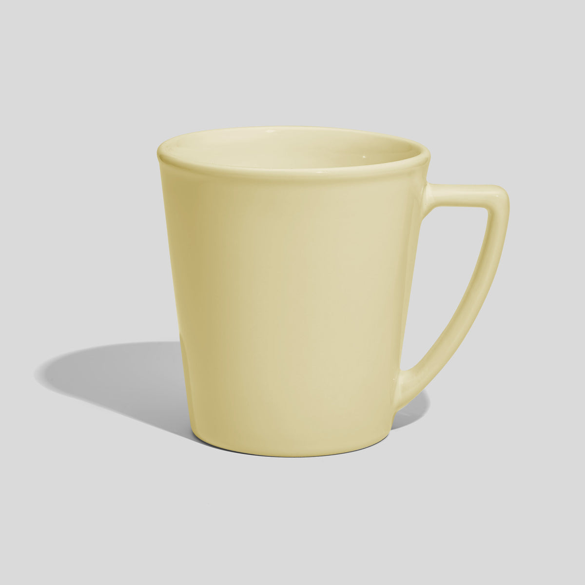 Konische Kaffeetasse 460 ml mit eckigem Henkel – Ecru