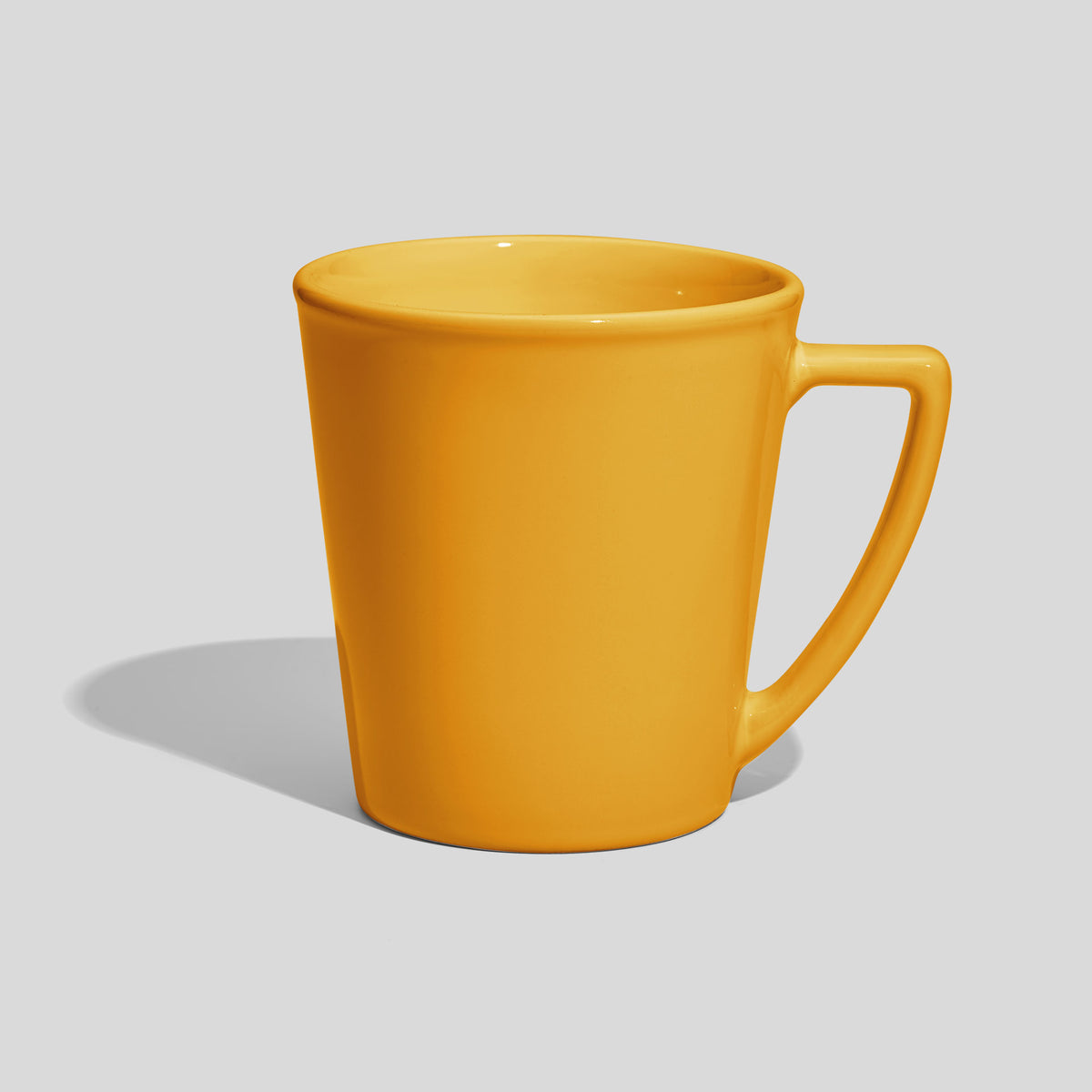 Konische Kaffeetasse 460 ml mit eckigem Henkel – Gelb