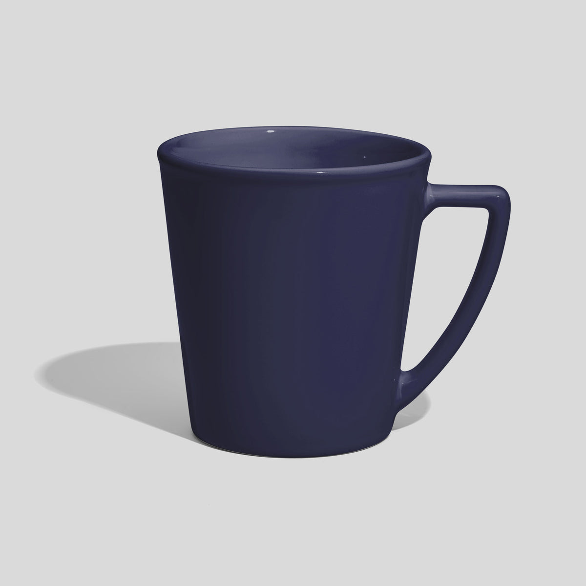 Konische Kaffeetasse 460 ml mit eckigem Henkel – Marineblau
