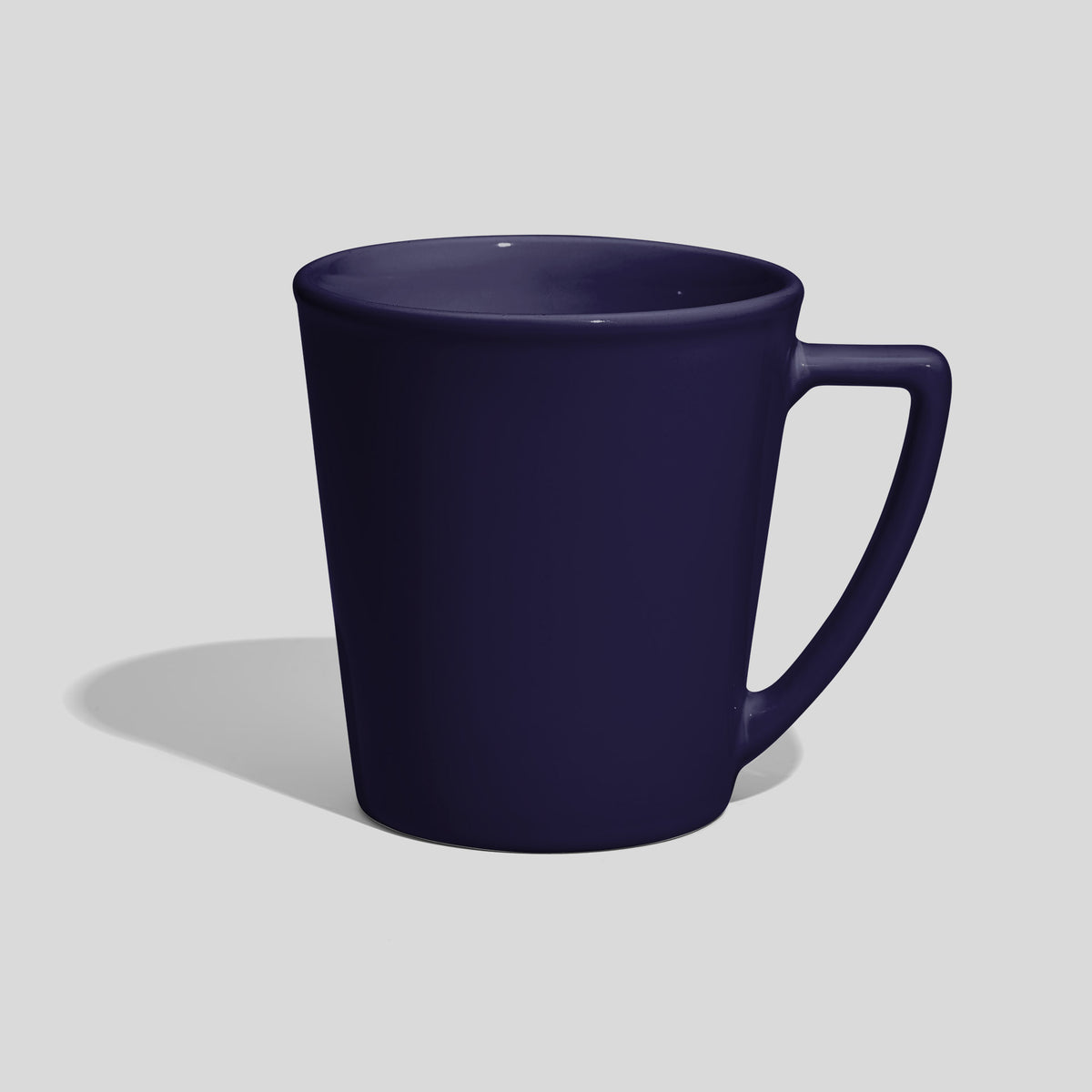 Konische Kaffeetasse 460 ml mit eckigem Henkel – Nachtblau