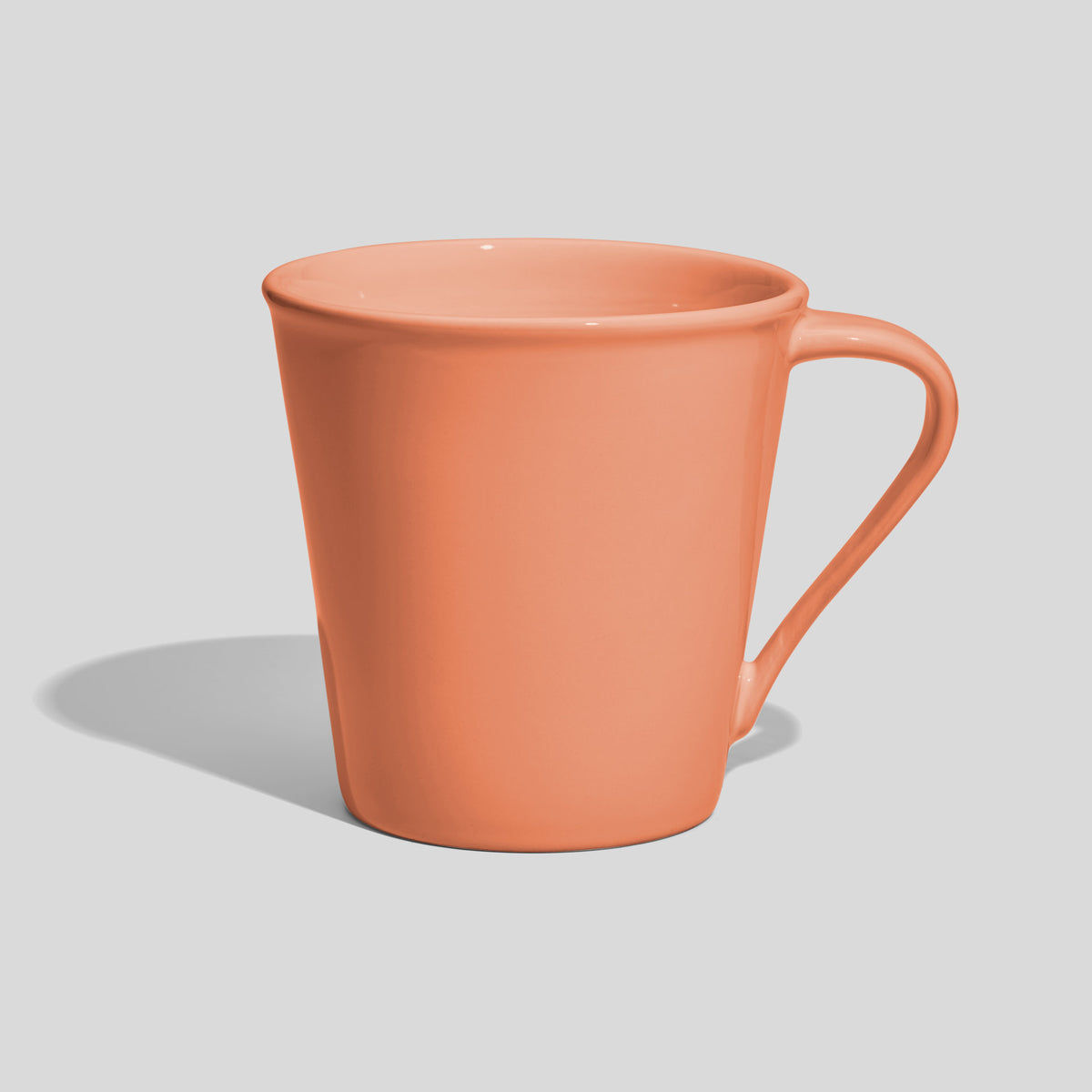 Konische Kaffeetasse 600 ml mit schrägem Henkel – Lachs