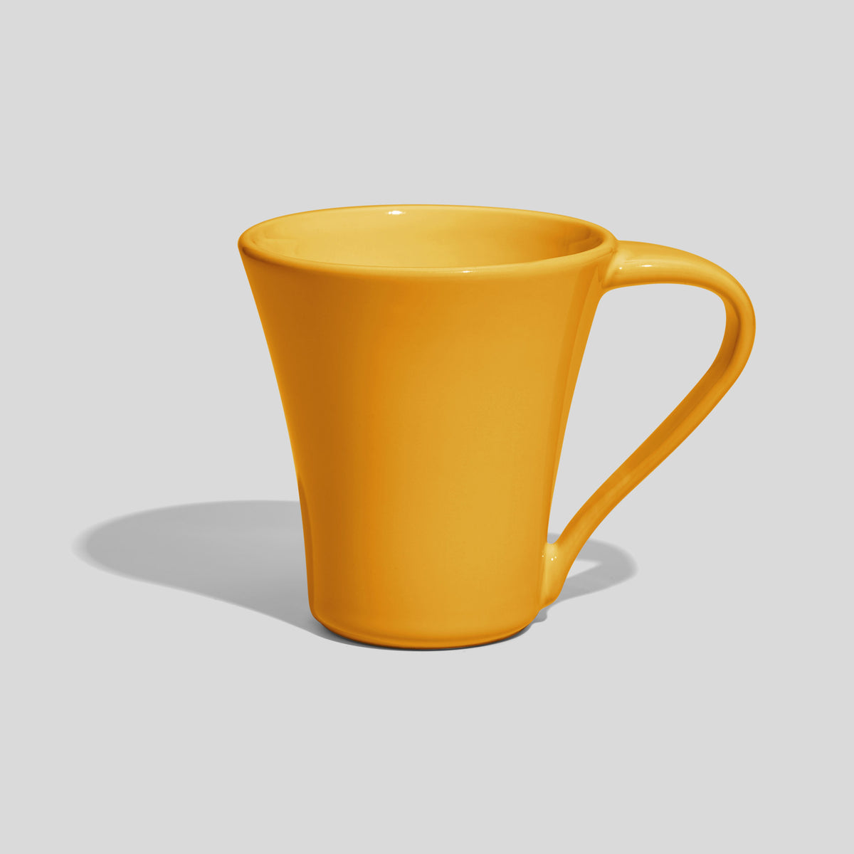 Konische Keramiktasse 200 ml mit geschwungenem Henkel – Gelb