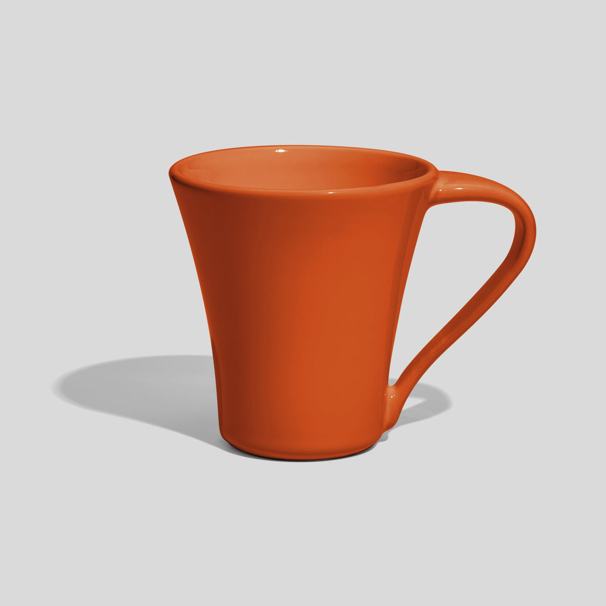 Konische Keramiktasse 200 ml mit geschwungenem Henkel – Orange