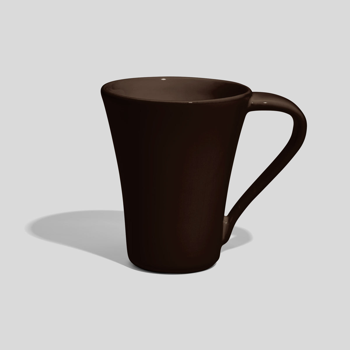 Konische Keramiktasse 250 ml mit schwingendem Henkel – Dunkelbraun
