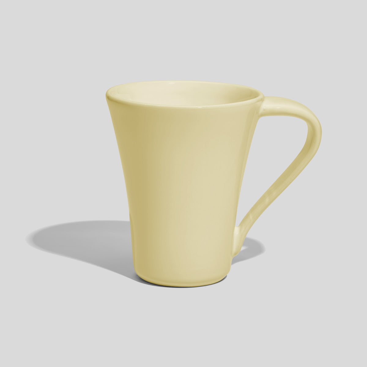 Konische Keramiktasse 250 ml mit schwingendem Henkel – Ecru