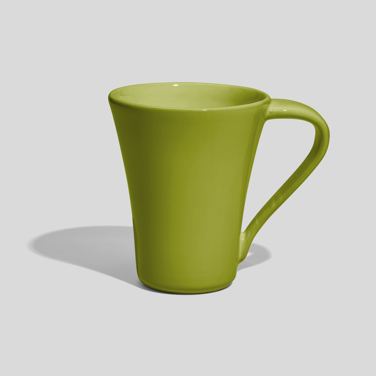 Konische Keramiktasse 250 ml mit schwingendem Henkel – Limettengrün