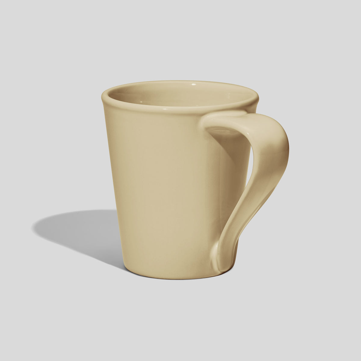 Konische Keramiktasse 280 ml mit geschwungenem Henkel – Beige