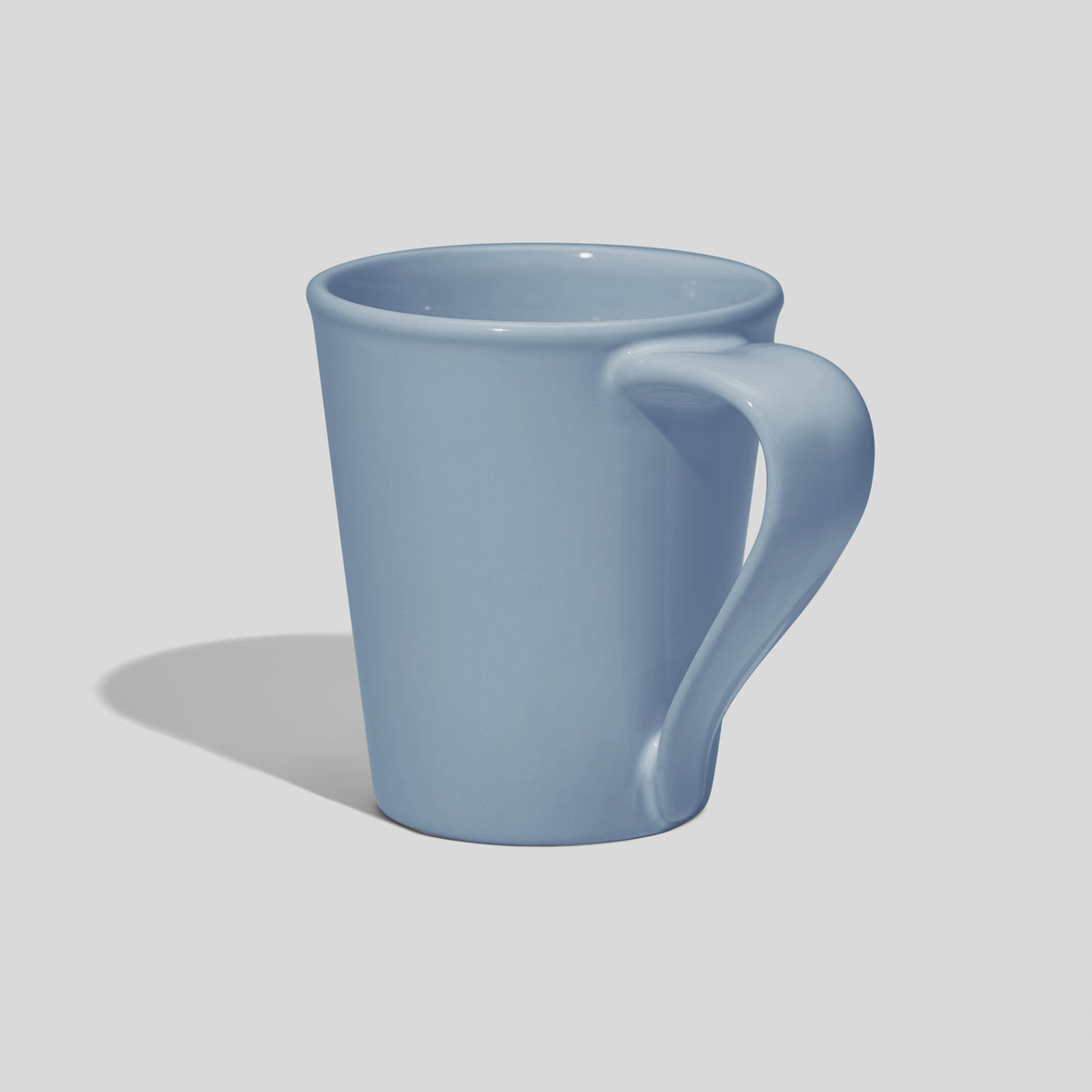 Konische Keramiktasse 280 ml mit geschwungenem Henkel – Hellblau
