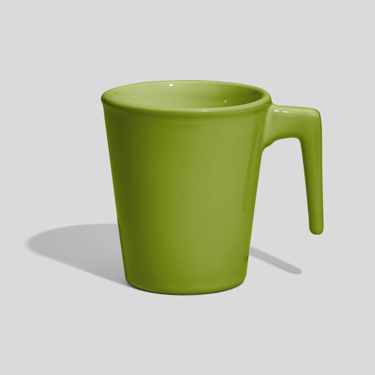 Konische Keramiktasse 280 ml mit offenem Griff – Olivgrün