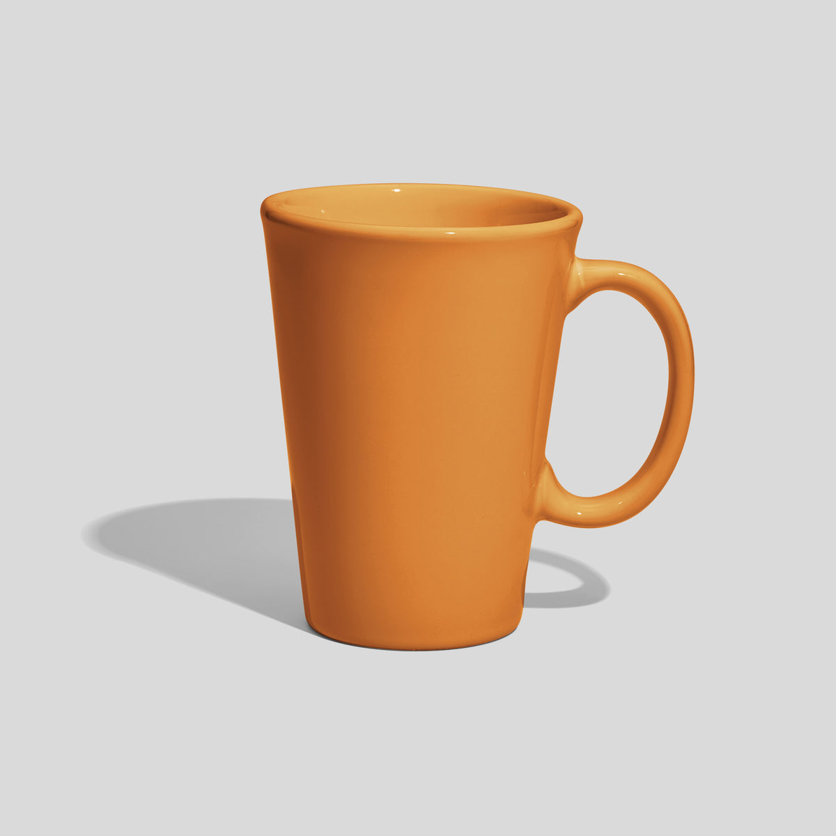 Konische Keramiktasse 380 ml mit ovalem Ringhenkel – Senfgelb