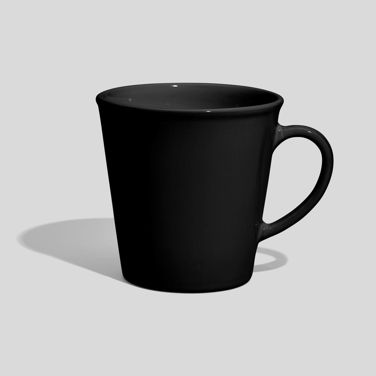 Konische Keramiktasse 600 ml mit weitem Rand – Schwarz