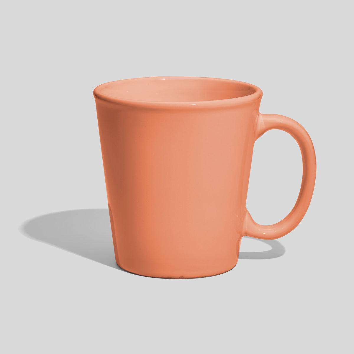 Konischer Kaffeebecher 460 ml mit ovalem Ringhenkel – Lachs