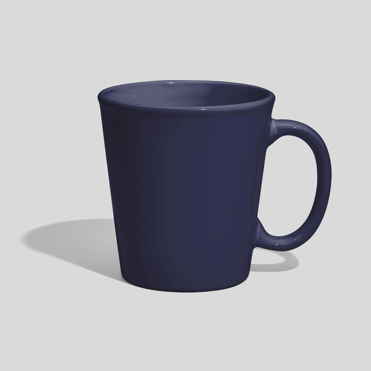 Konischer Kaffeebecher 460 ml mit ovalem Ringhenkel – Marineblau