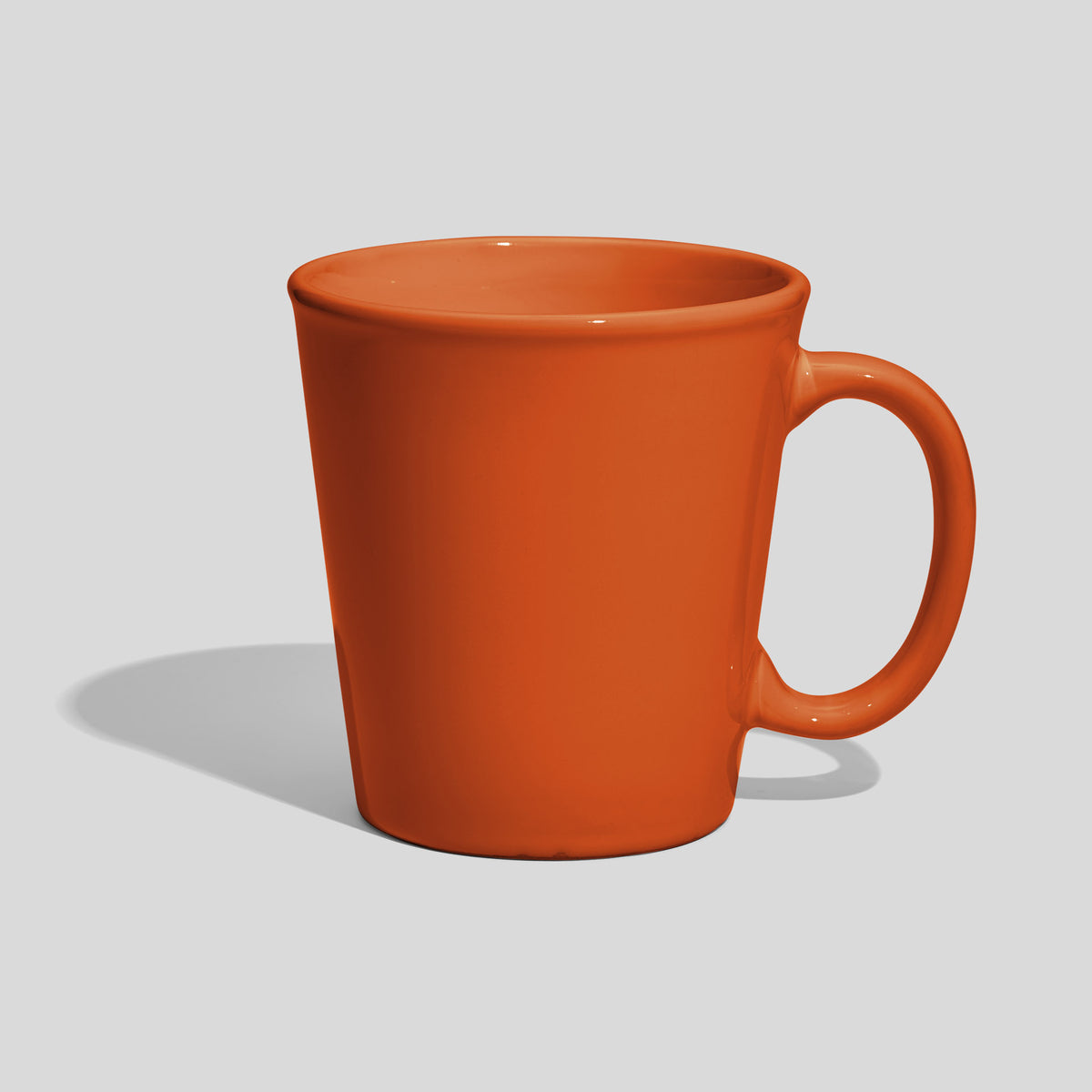 Konischer Kaffeebecher 460 ml mit ovalem Ringhenkel – Orange