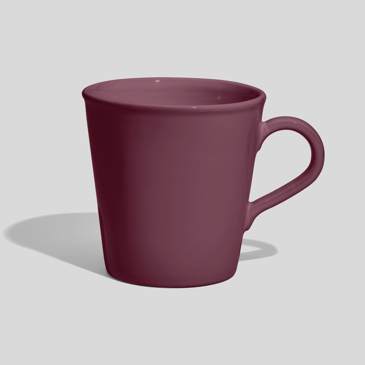 Konischer Kaffeebecher 600 ml mit kleinem Bogenhenkel – Mauve