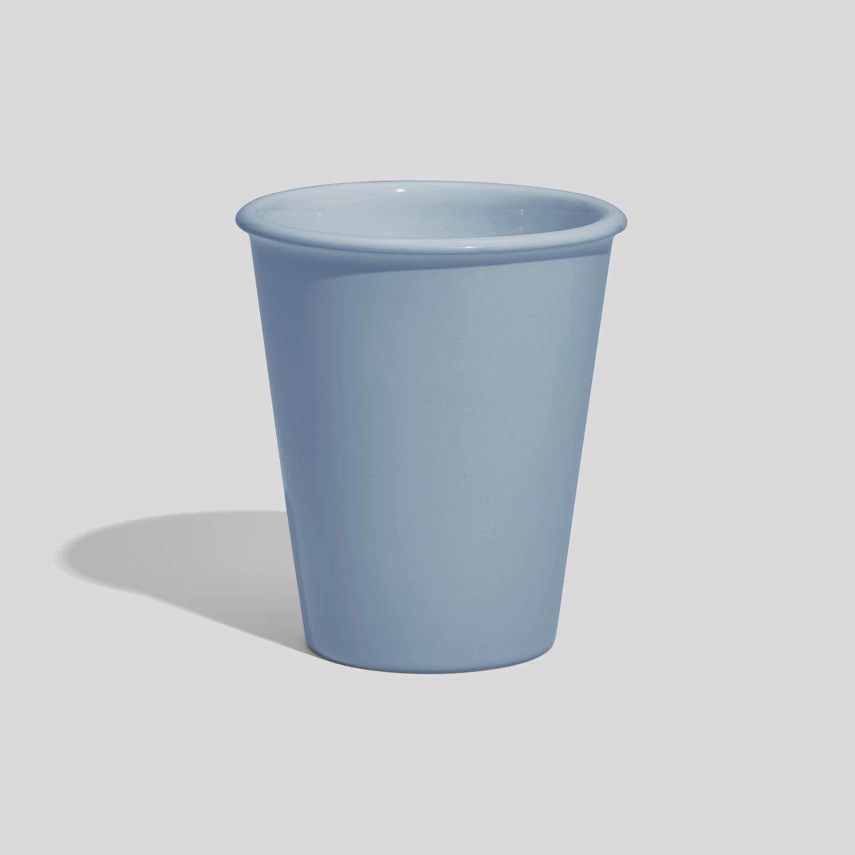 Konischer Keramikbecher 350 ml ohne Henkel mit Wulstrand – Hellblau