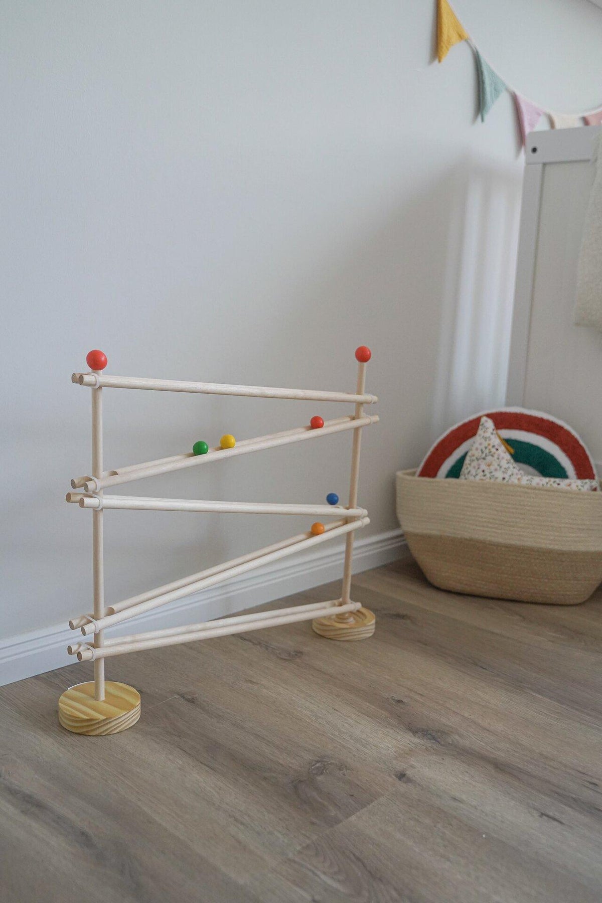 Kugelbahn FlexiTrack aus Holzstäben zum Aufbauen – Ansicht