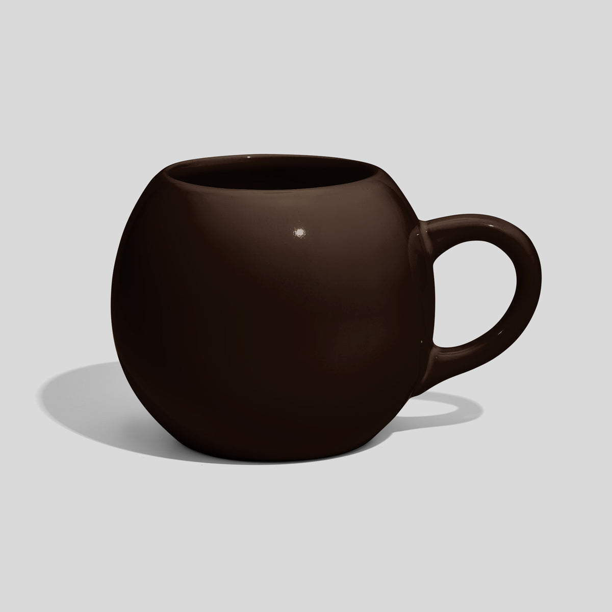 Kugelförmige Keramiktasse 420 ml mit Schlaufenhenkel – Dunkelbraun