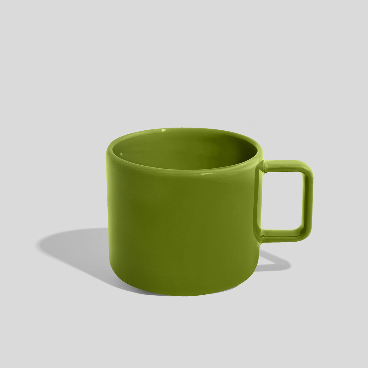 Niedrige Keramiktasse 400 ml mit Eckhenkel – Olivgrün