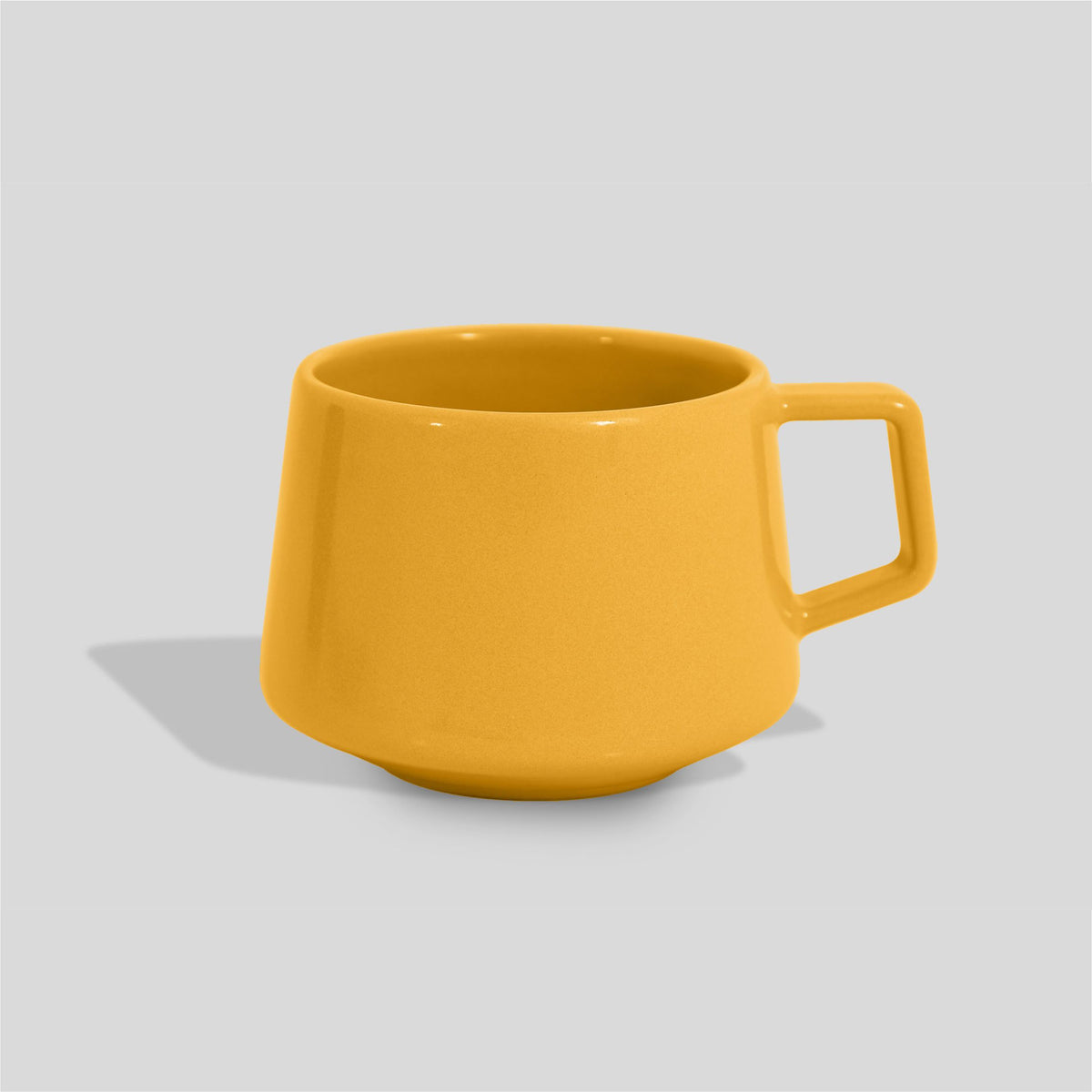 Niedrige konische Keramiktasse 280 ml mit Trapezhenkel – Gelb