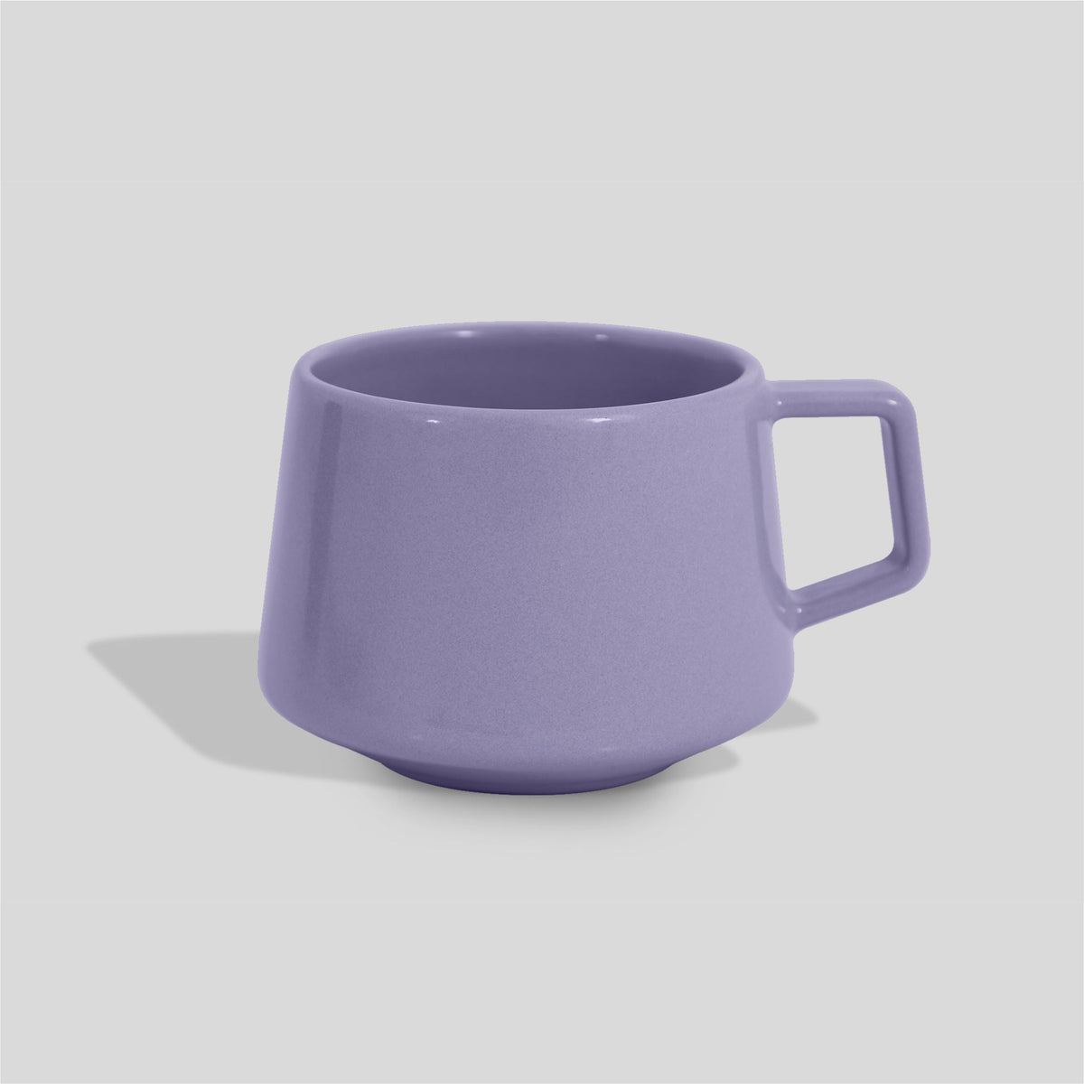 Niedrige konische Keramiktasse 280 ml mit Trapezhenkel – Lavendel