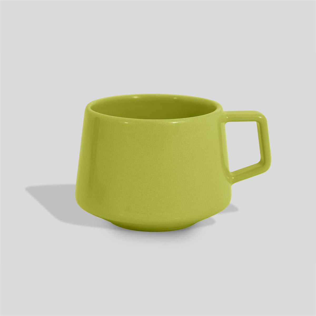 Niedrige konische Keramiktasse 280 ml mit Trapezhenkel
