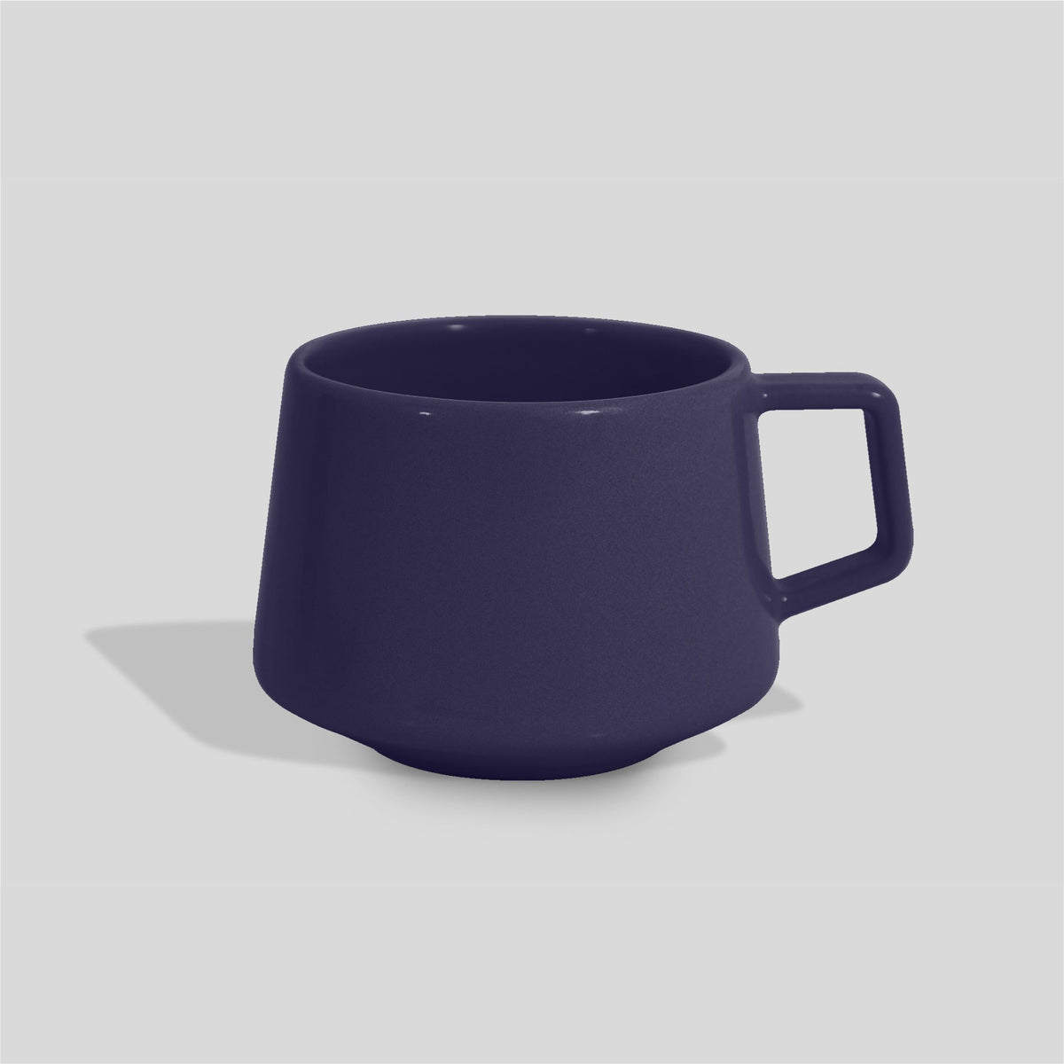 Niedrige konische Keramiktasse 280 ml mit Trapezhenkel – Nachtblau