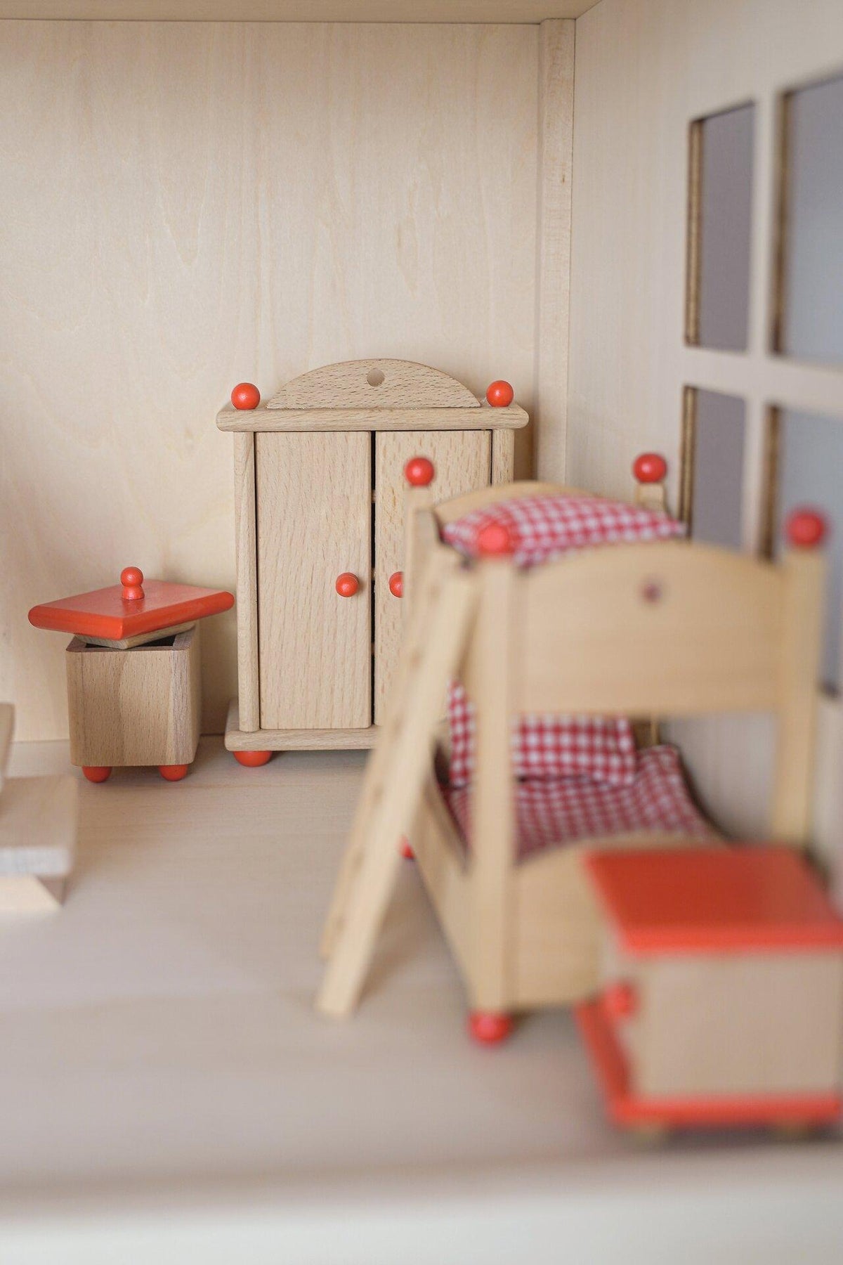 Puppenmöbel Kinderzimmer mit Etagenbett aus Buchenholz – weitere Ansicht