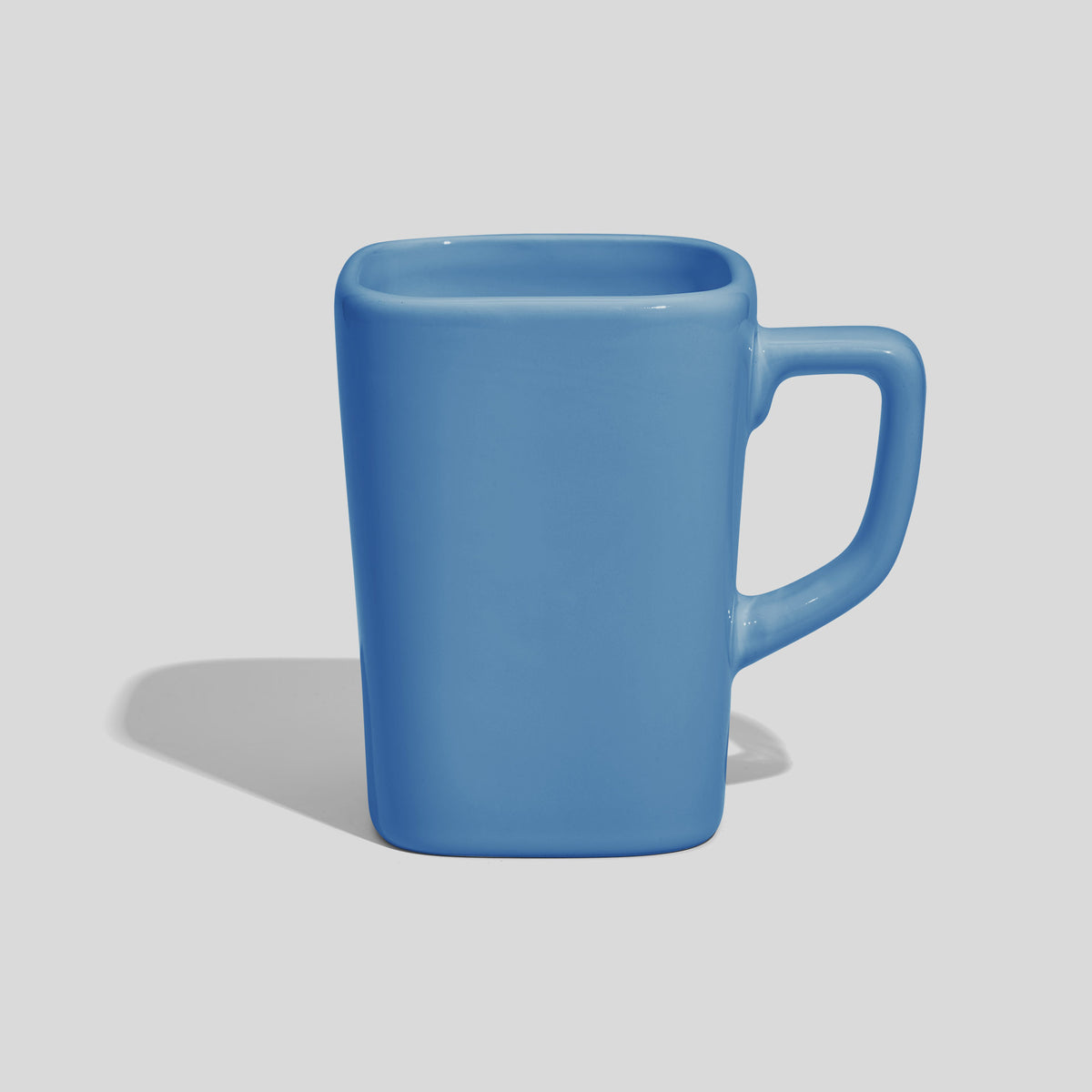 Quadratische Keramiktasse 260 ml mit eckigem Henkel – Himmelblau