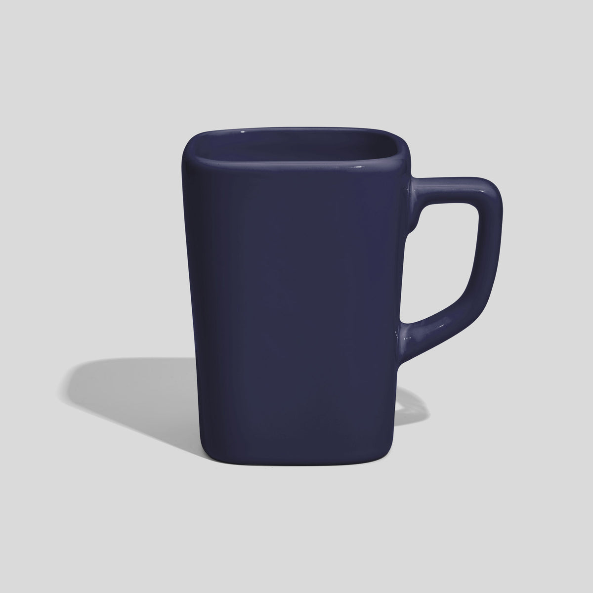 Quadratische Keramiktasse 260 ml mit eckigem Henkel – Marineblau