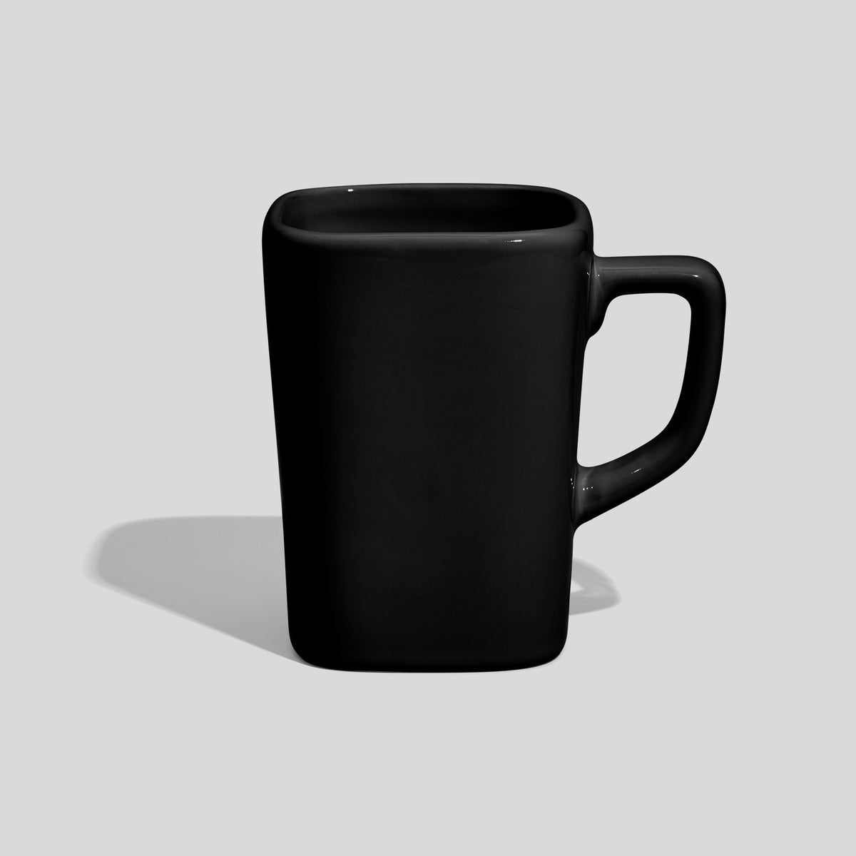 Quadratische Keramiktasse 260 ml mit eckigem Henkel – Schwarz