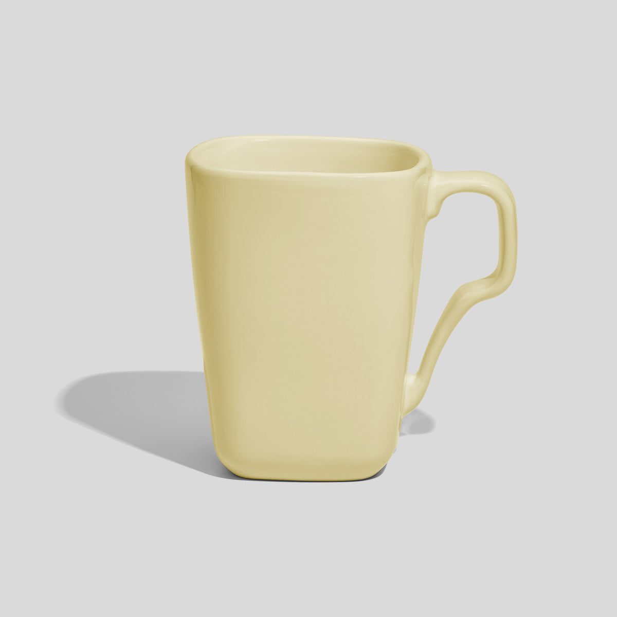 Quadratische Keramiktasse 330 ml mit Schwunghenkel – Ecru