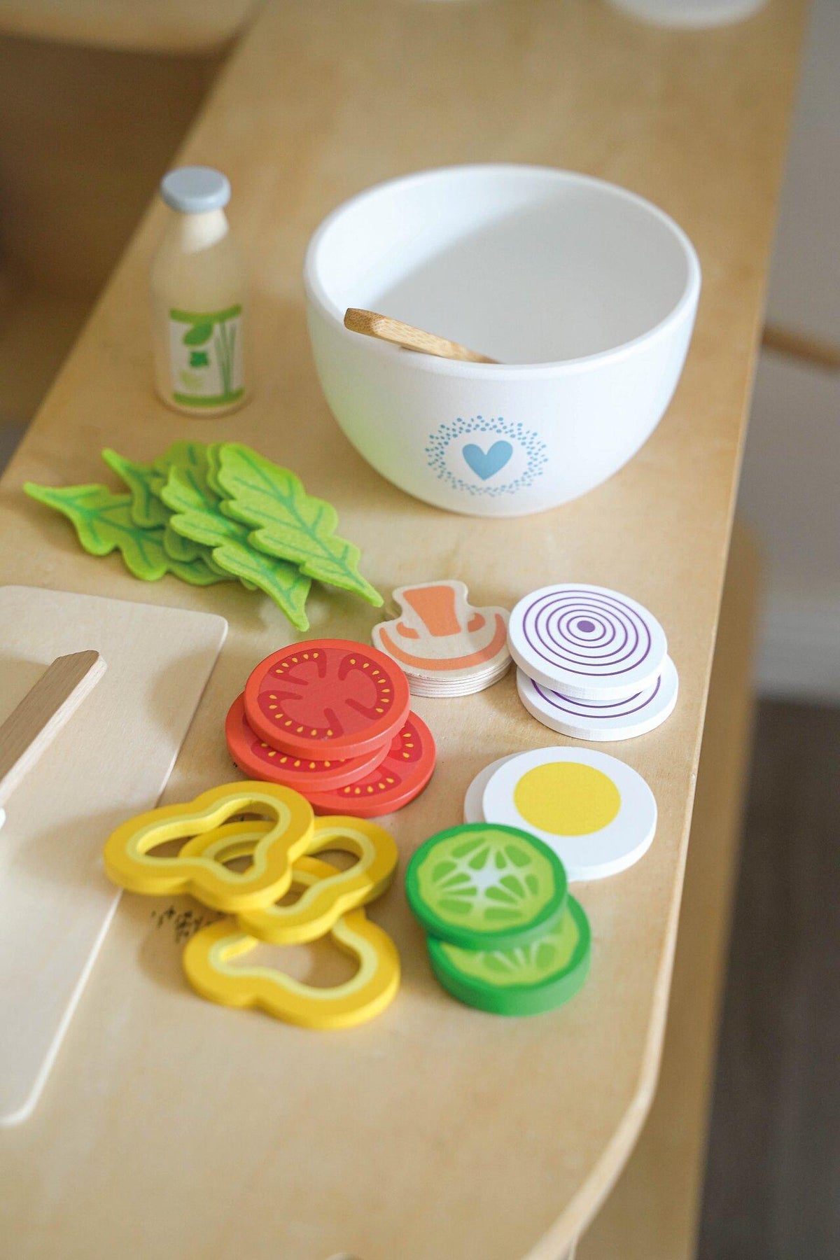 Rollenspiel Salat Set Vitalbowl aus Holz und Filz, 24 Teile – Ansicht