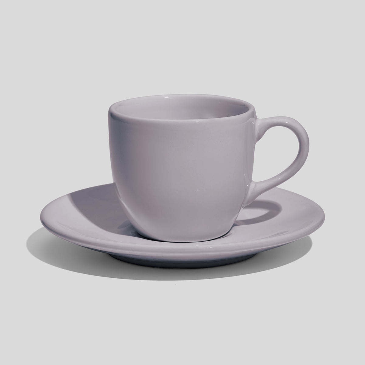 Rundliche Tasse mit Untertasse 180 ml und Bogenhenkel – Hellgrau