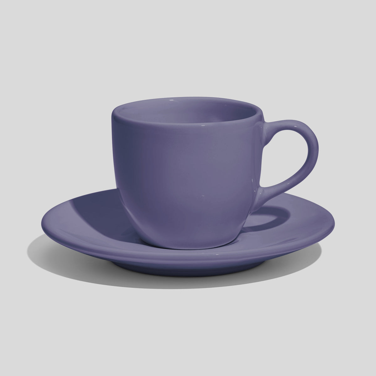Rundliche Tasse mit Untertasse 180 ml und Bogenhenkel – Lavendel