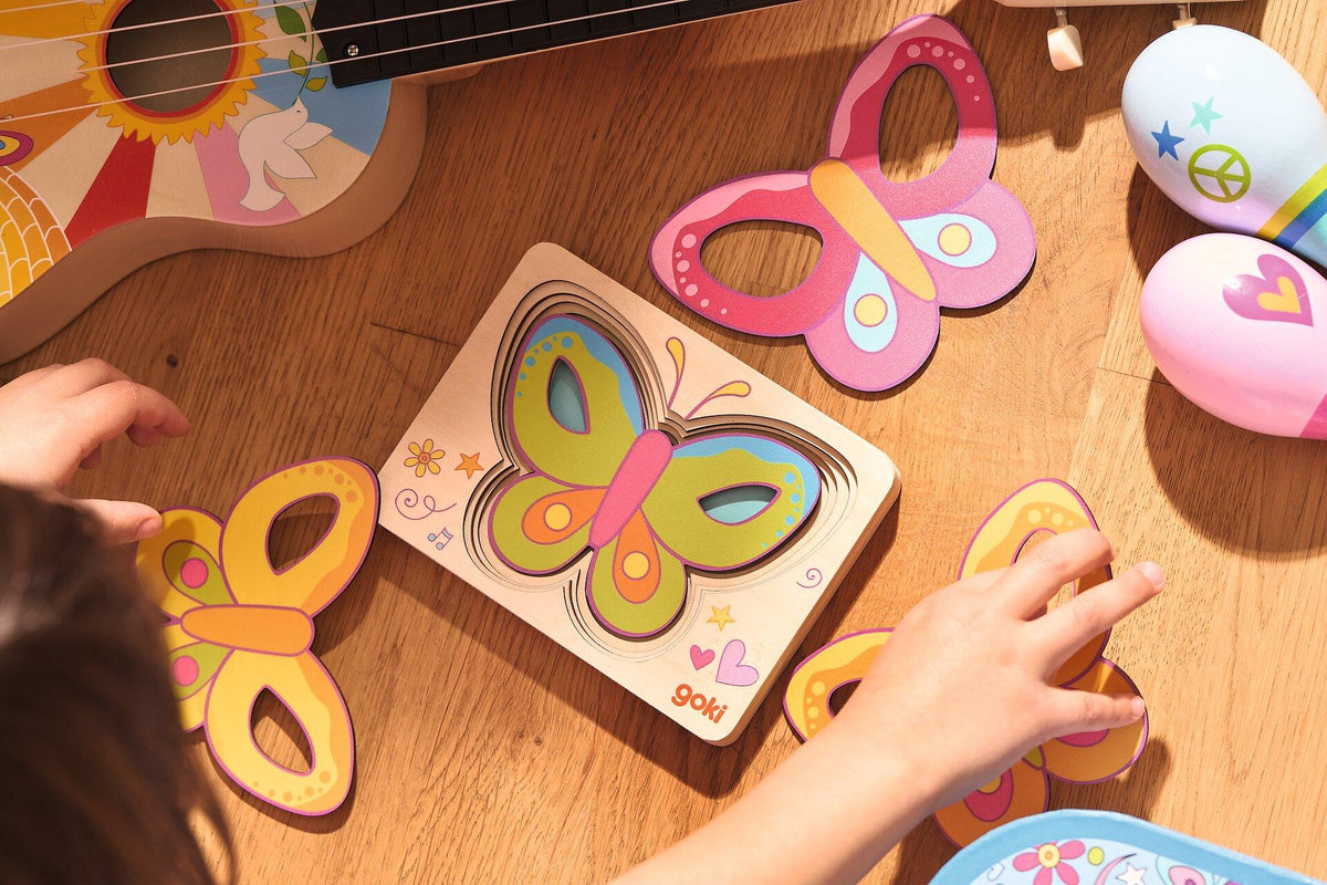 Schichtenpuzzle Schmetterling mit rosa Flügeln aus Holz – dritte Ansicht