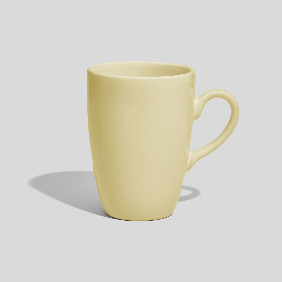 Schlanke Keramiktasse 330 ml mit geschwungenem Henkel – Ecru