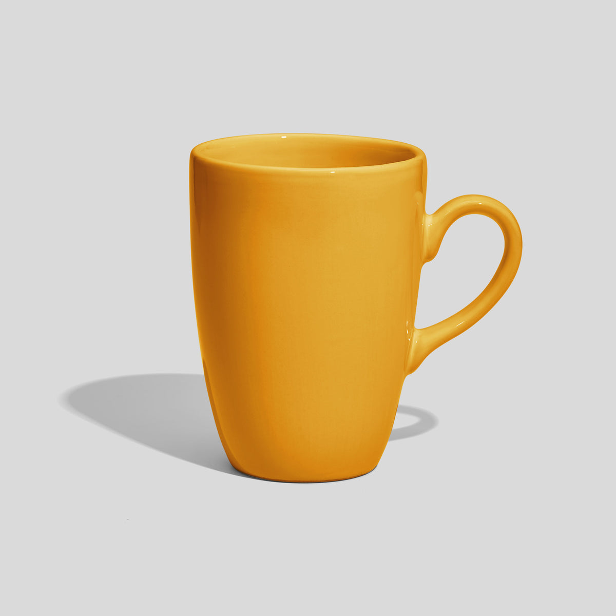 Schlanke Keramiktasse 330 ml mit geschwungenem Henkel – Gelb