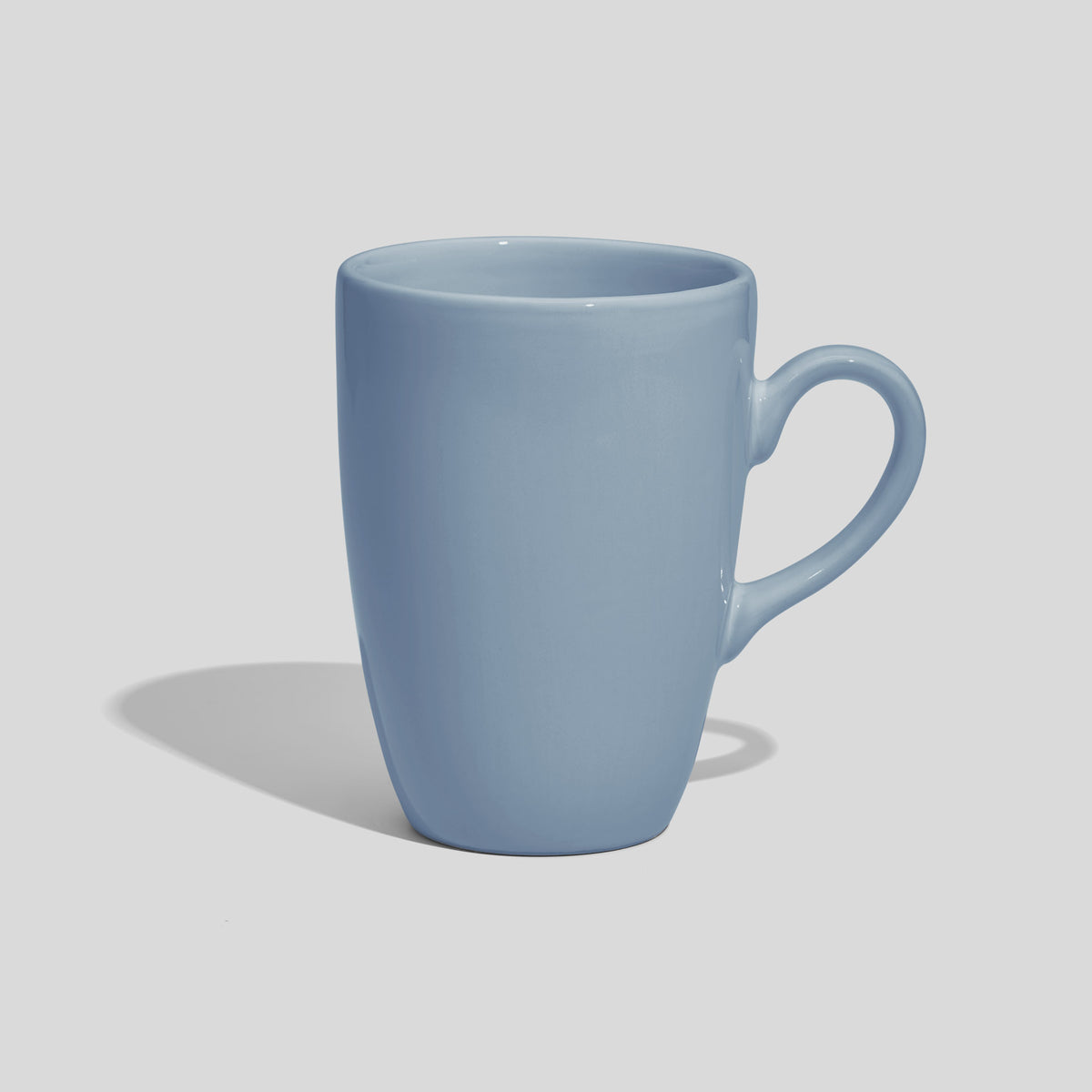 Schlanke Keramiktasse 330 ml mit geschwungenem Henkel – Hellblau