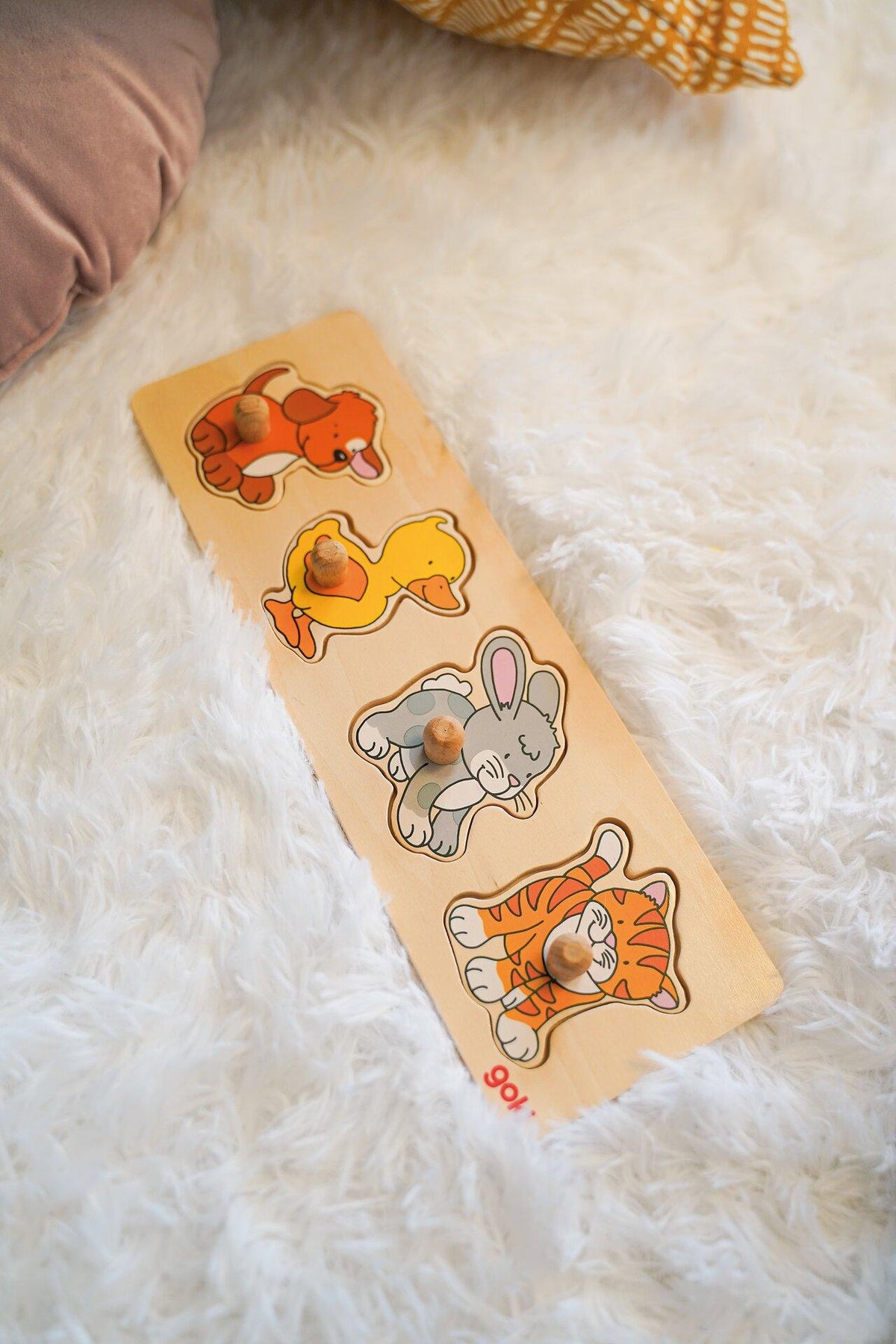 Schmales Steckpuzzle mit Hund, Ente, Hase und Katze – Ansicht