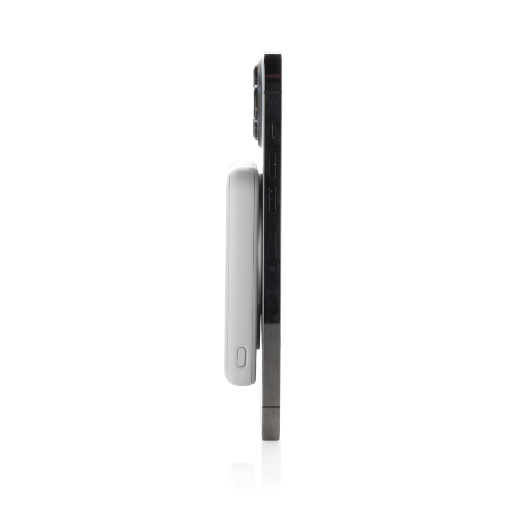 Stellar 5.000mAh 5W magnetische Powerbank aus RCS rec. ABS – weiß