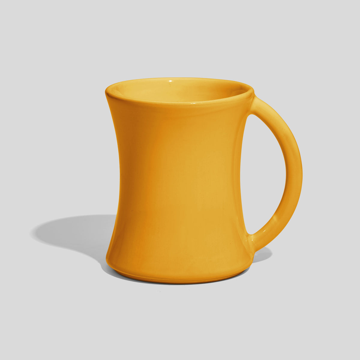Taillierte Keramiktasse 350 ml mit Halbrundhenkel – Gelb
