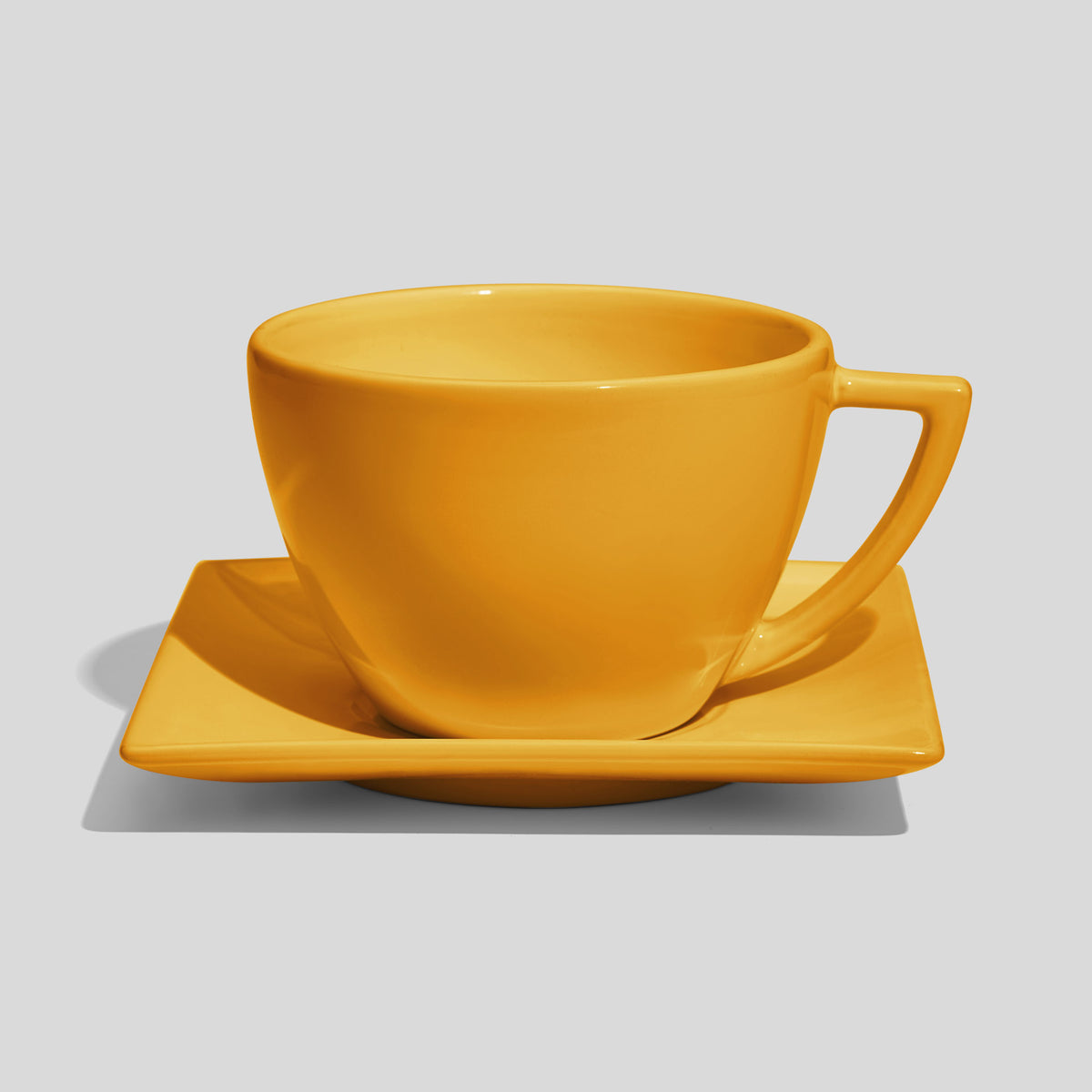 Tasse mit Dreiecksgriff und eckiger Untertasse 520 ml – Gelb