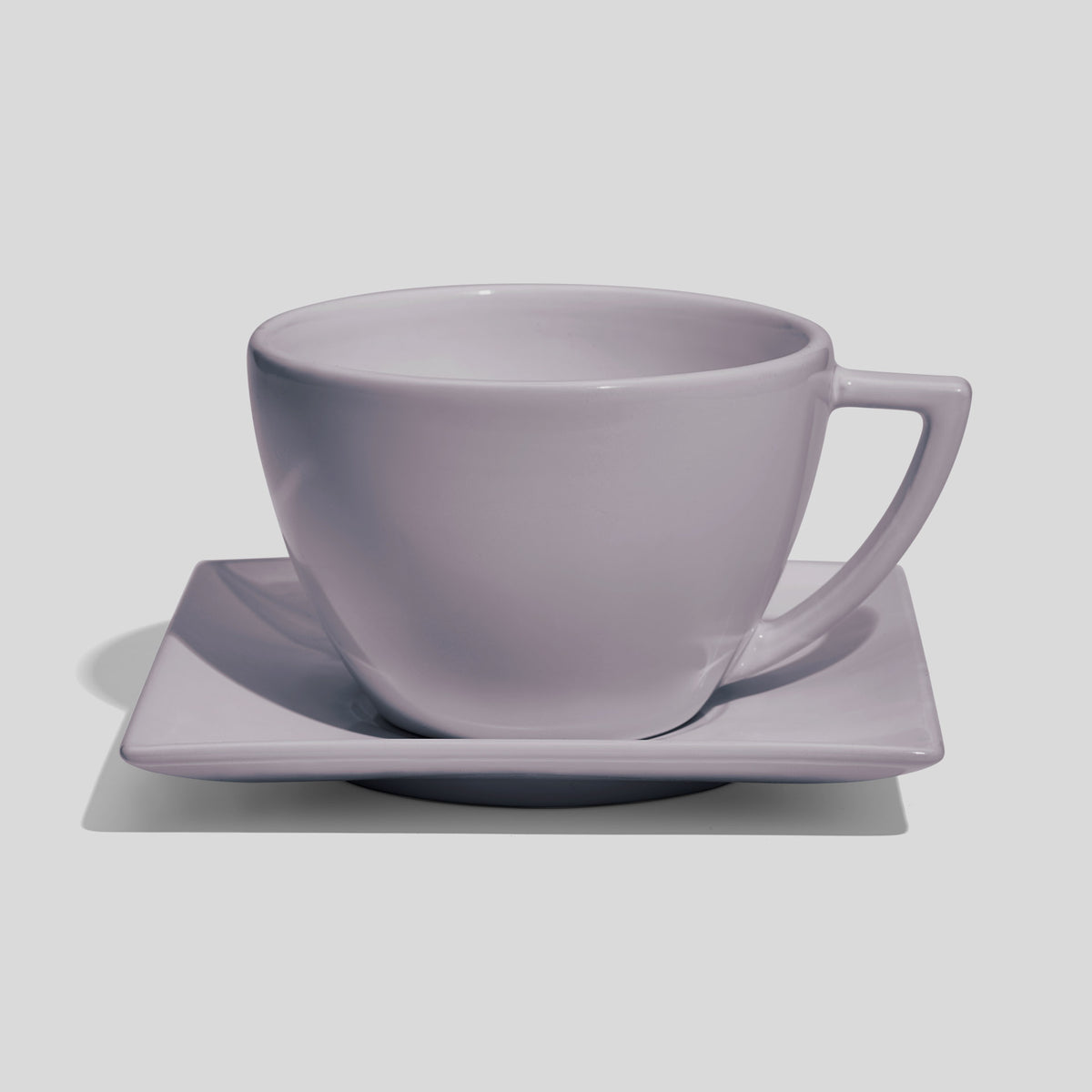 Tasse mit Dreiecksgriff und eckiger Untertasse 520 ml – Hellgrau