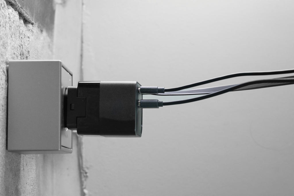 Urban Vitamin Mendocino 65W GaN-Charger mit einziehb. Kabel